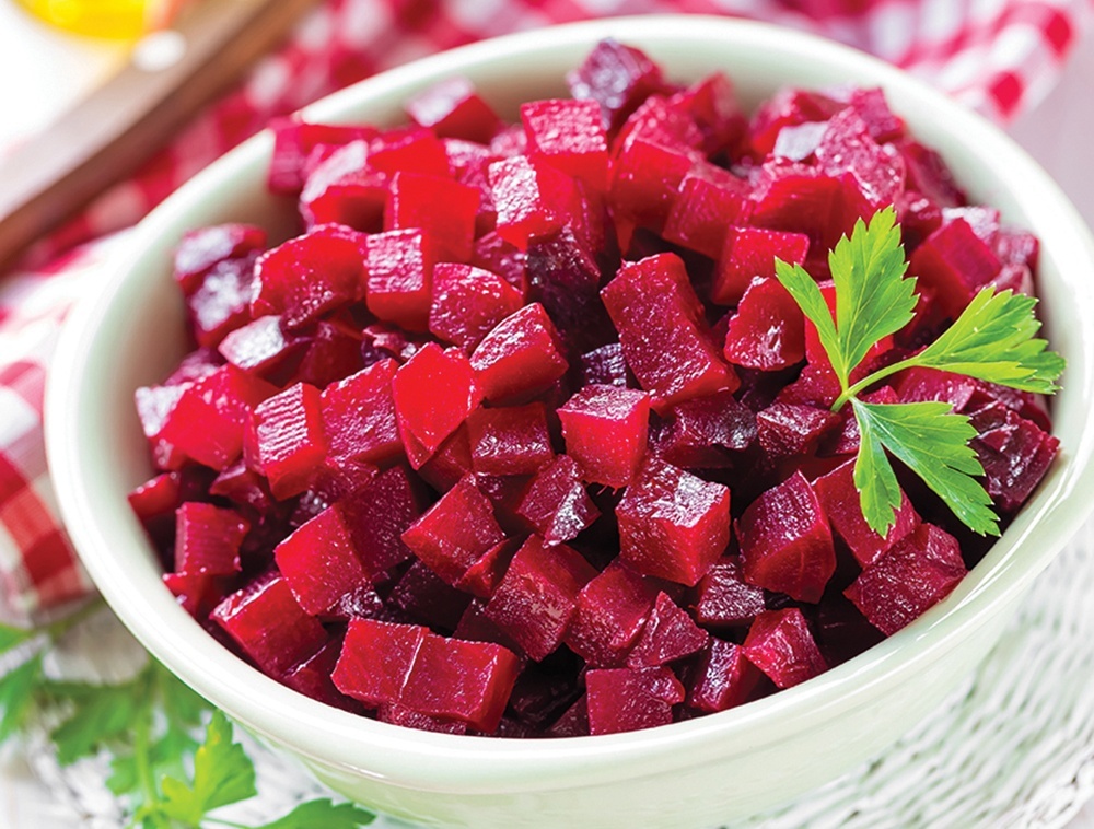 طرز تهیه سالاد لبو روسی و ایرانی؛ خوشمزه و مقوی برای شب یلدا