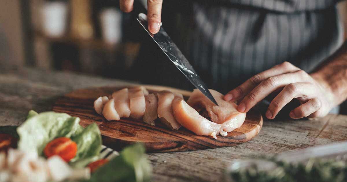 علائمی که نشان دهنده مسمومیت غذایی است