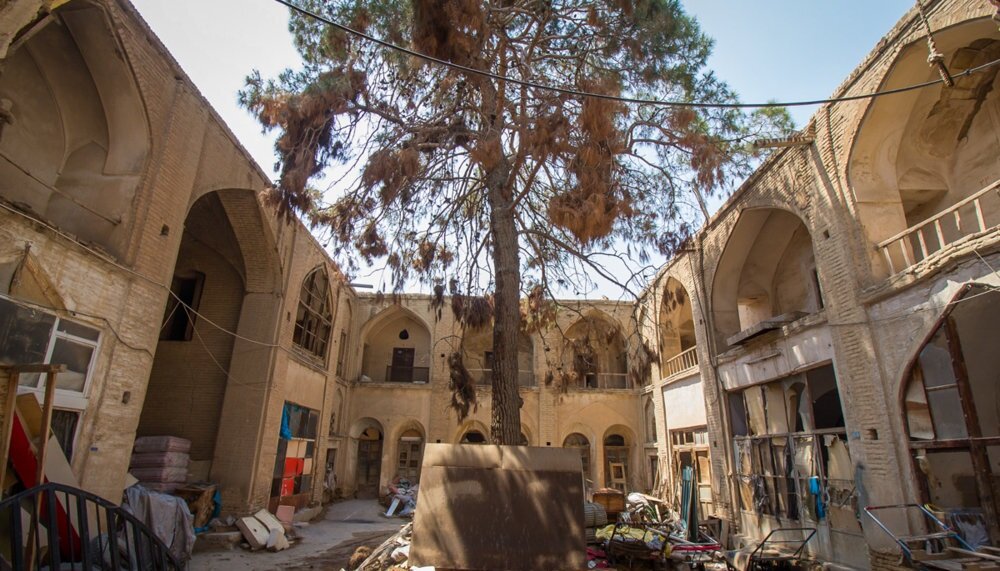 هشدار! خطر بیخ گوش بازار تاریخی اصفهان