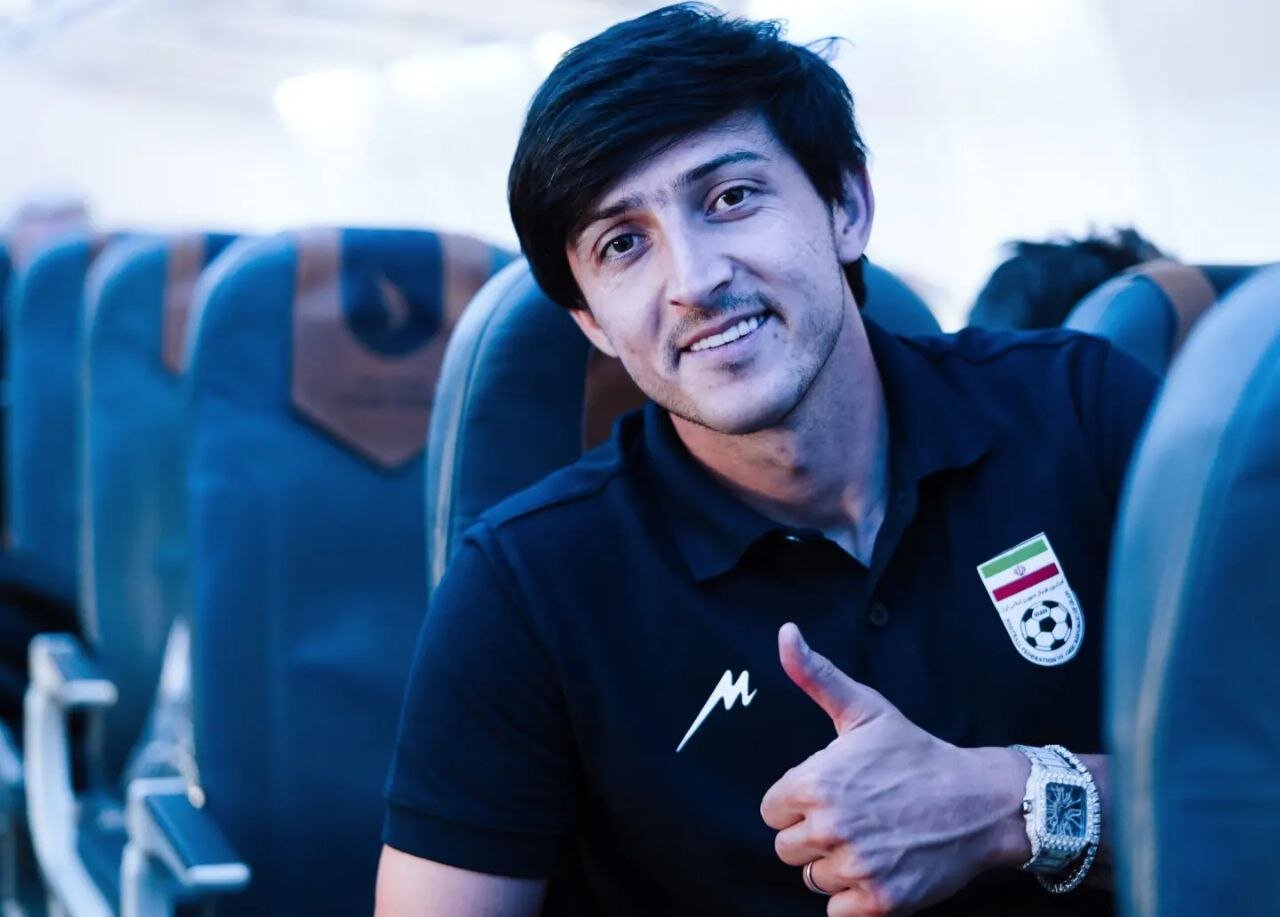 عکس‌| سردار آزمون با ساعت لاکچری و گران‌قیمت در تیم ملی