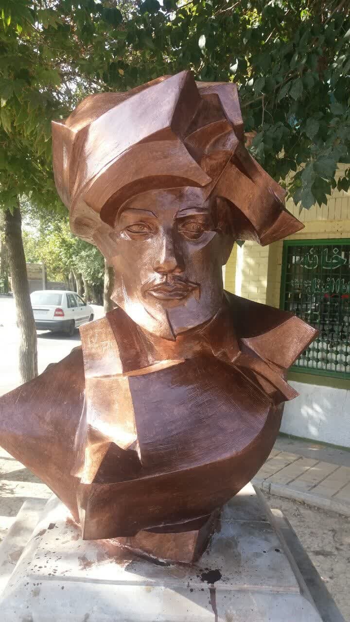 نمادها و مجسمه‌های منطقه ۹ اصفهان مرمت می‌شود