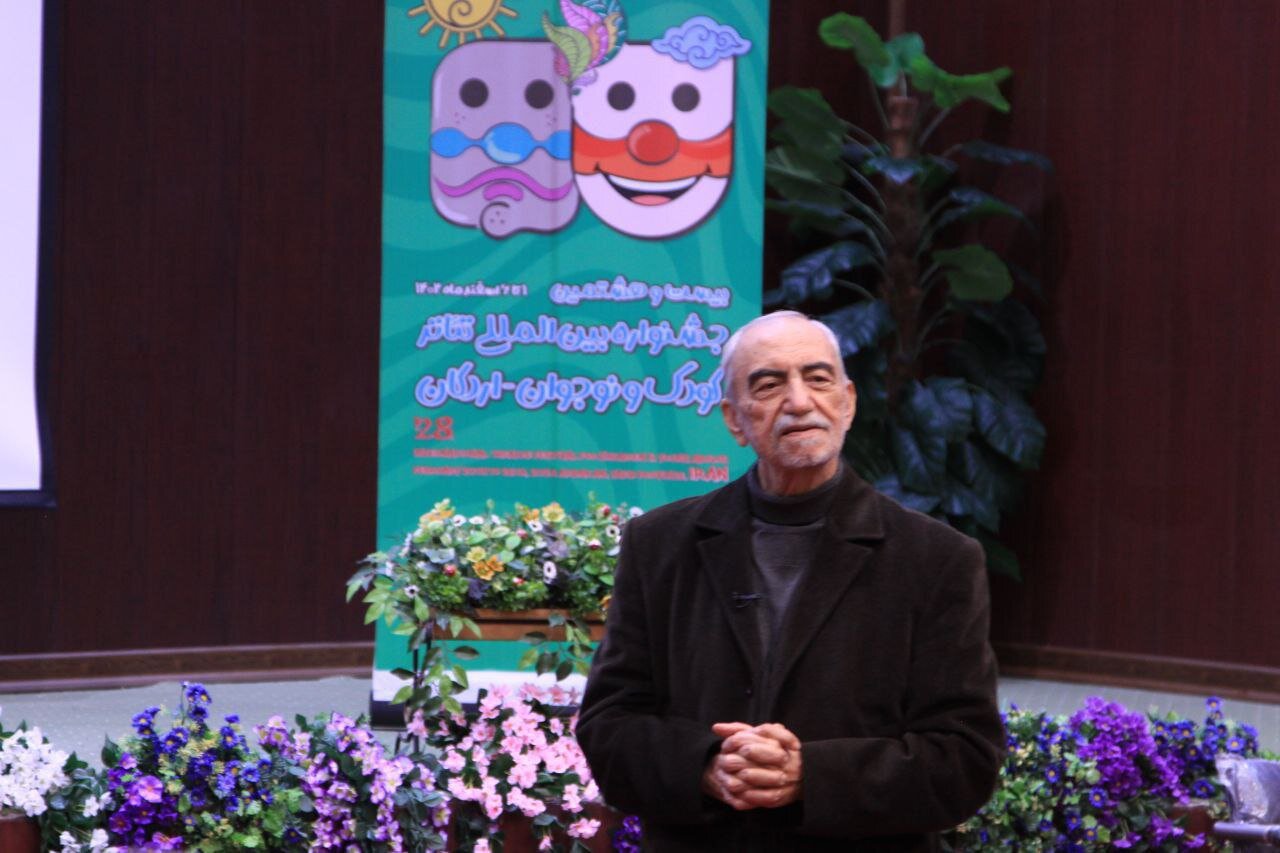 توجه ویژه به نوجوانان در بیست و هشتمین جشنواره بین‌المللی تئاتر کودک و نوجوان آغاز ۲ کارگاه آموزشی داود کیانیان با حضور نوجوانان