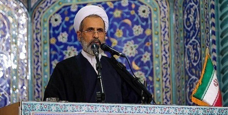جمهوری اسلامی از نگاه ۳ امام جمعه /توصیه مهم به سه قوه از تریبون نماز جمعه