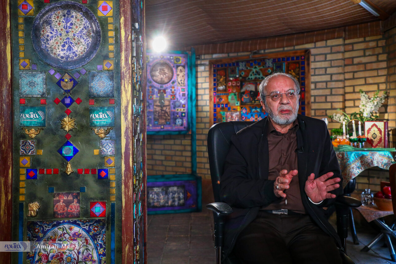 خجسته: قسم جلاله می‌خورم زن برای جمهوری اسلامی مزیت است نه تهدید /آنها که رأی سفید یا باطله دادند نظام را قبول دارند /خجالت می‌کشم تبلیغ کنم