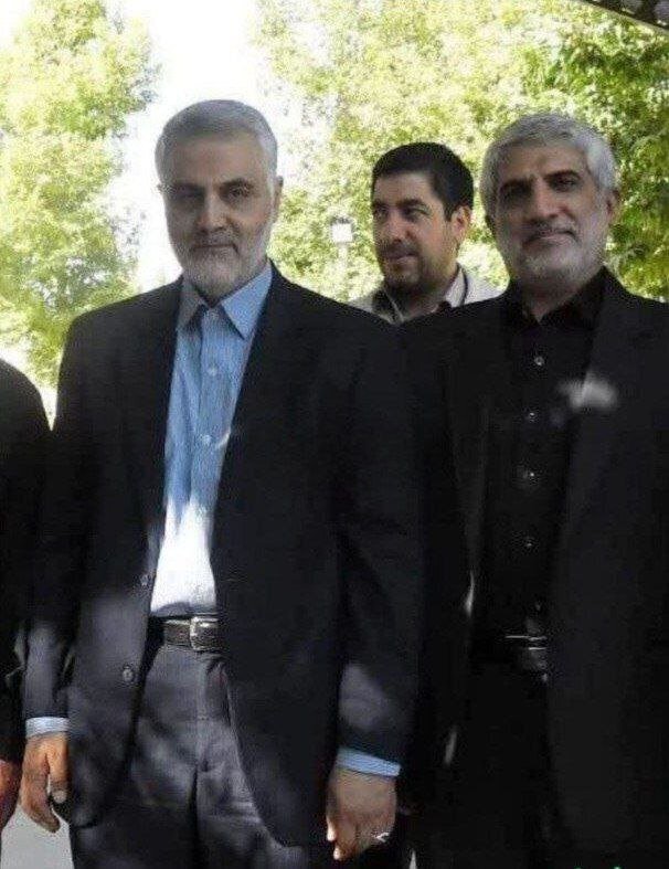 عکسی از سردار بلندپایه سپاه که در حمله اسرائیل شهید شد /عکس یادگاری با حاج قاسم
