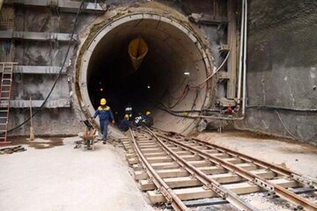 مترو خمینی‌شهر ضرورتی در دوردست