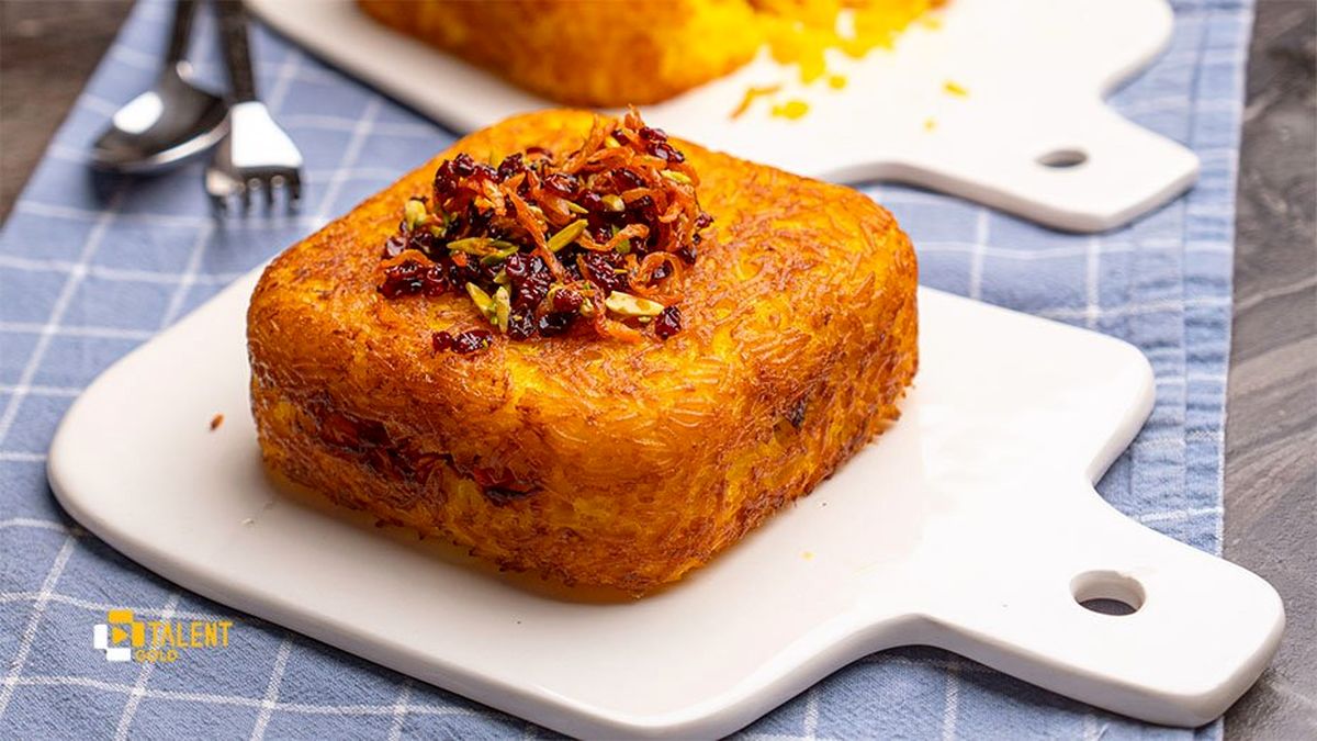 طرز تهیه تهچین هویجپلو مجلسی و خوشمزه با مرغ