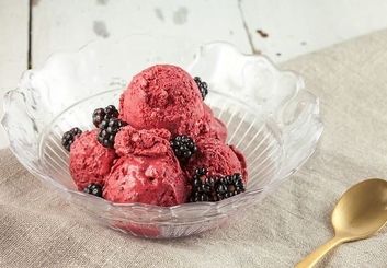 طرز تهیه بستنی شاتوت با ثعلب و بدون آن