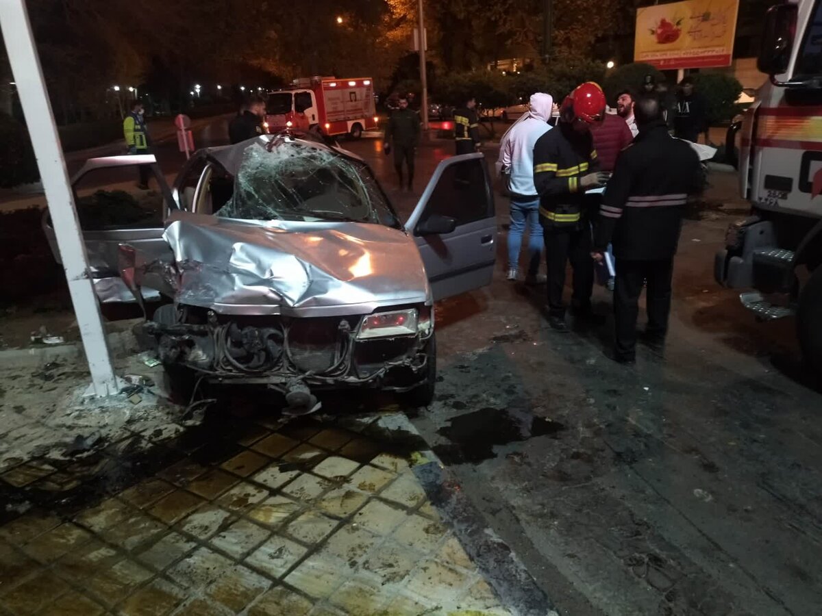 مرگ راننده پژو ۴۰۵ در تصادف خیابان فردوسی 
