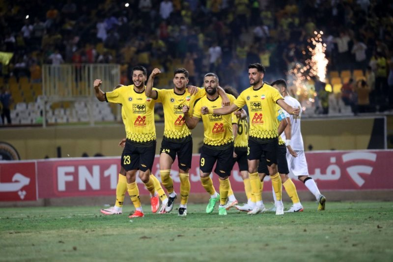 سپاهان امشب در اراک صدر را پس می گیرد؟