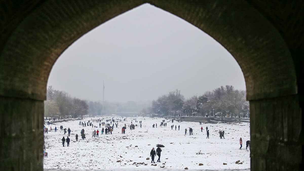هت‌تریک هوای پاک در نصف‌جهان؛ تنفس اکسیژن خالص در اصفهان برای سومین روز متوالی| دما ۱۰ درجه سردتر می‌شود