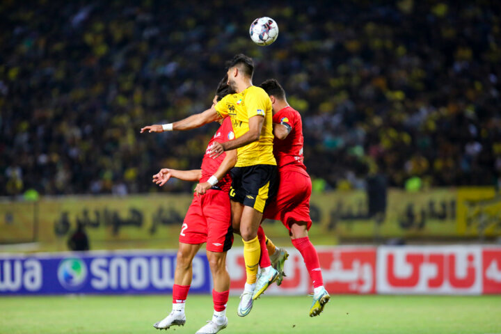 دوئل سپاهان با تراکتور؛ جنگ صدرنشینی