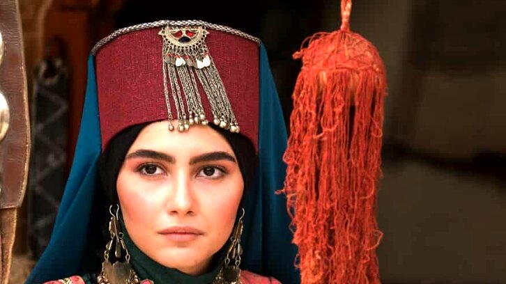 بیوگرافی مهرنوش حسینی بازیگر نقش دلارام در سریال مهیار عیار
