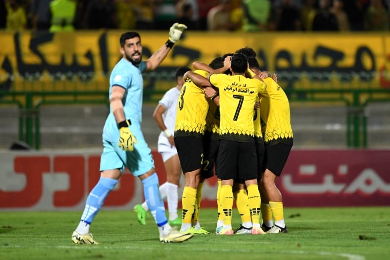 سپاهان بی توقف می‌تازد