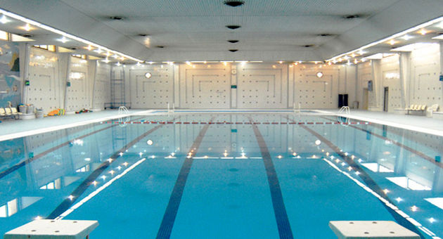 «جام شهدای دانشجو» اصفهان؛ دختران دانشگاه آزاد خوراسگان برترین‌های مسابقات شنا شدند!