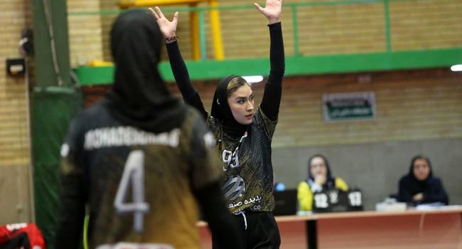 صعود مقتدرانه طلایی‌پوشان سپاهان و وداع تلخ پدیده گلپایگان؛ پلی‌آف در سایه انصراف‌های سریالی