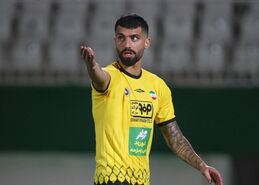 محمد دانشگر در موقعیت کلافگی