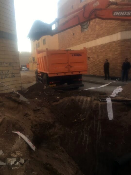 زیر پای زمین در بهارستان به عمق ۷ متر خالی شد