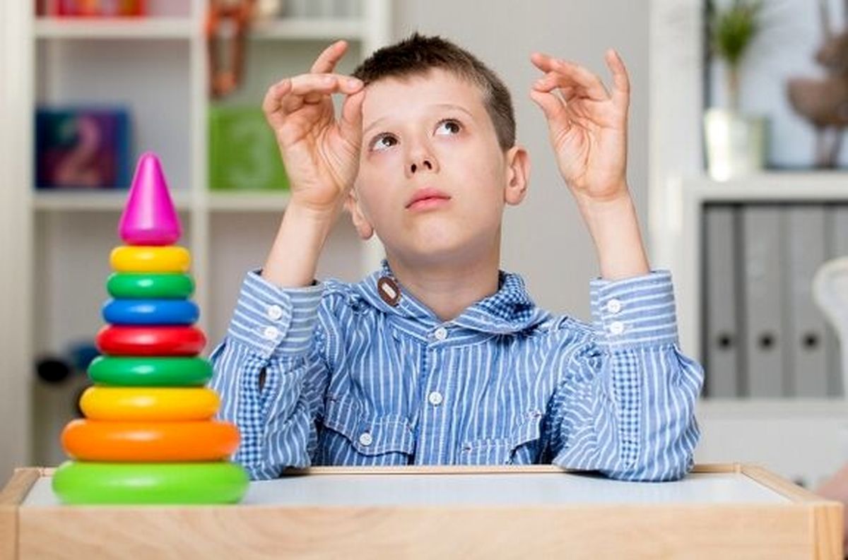 اوتیسم: شناخت کامل علائم و درمانهای مؤثر