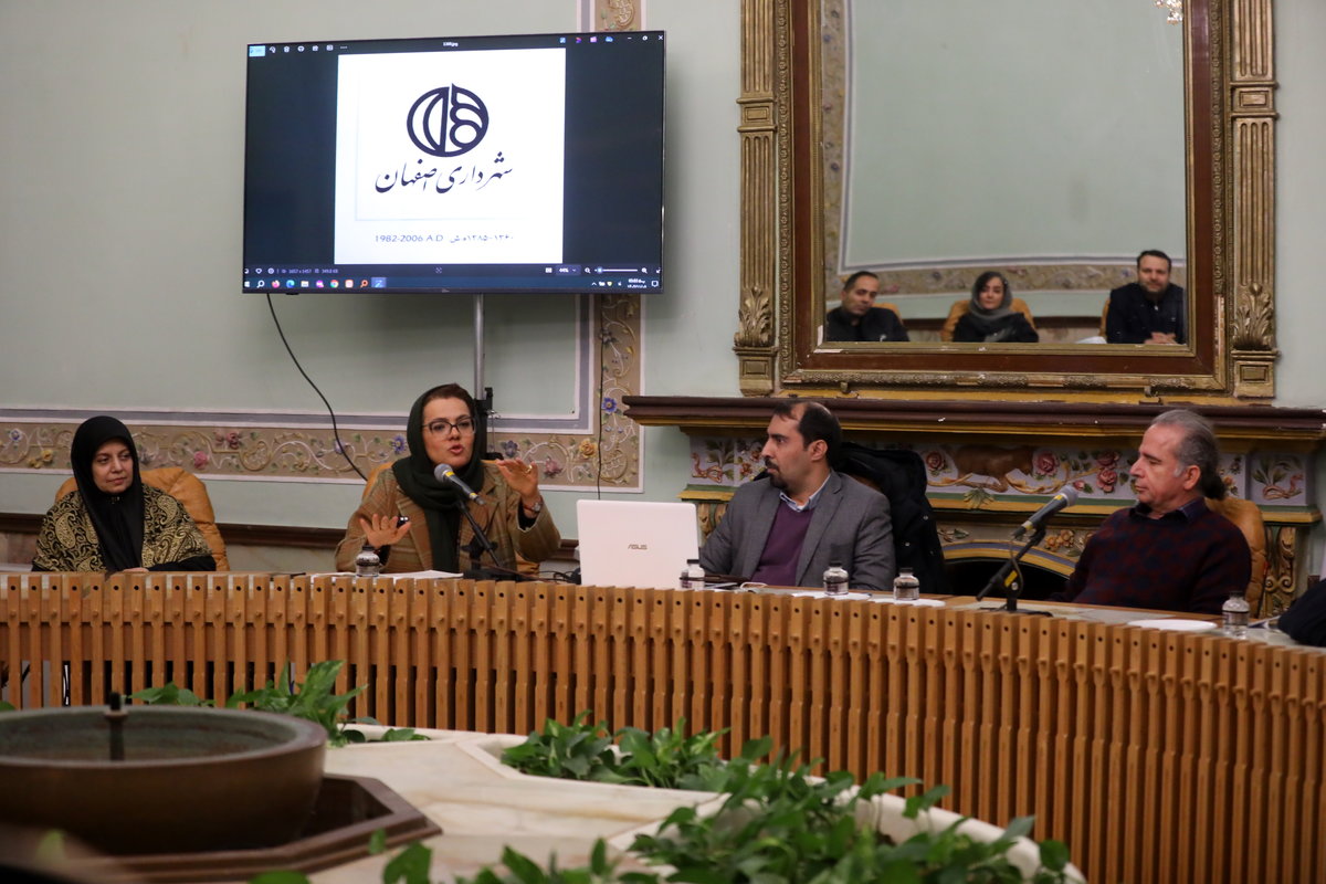 ضرورت ایجاد وفاق بر روی نشان اصفهان