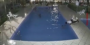 نجات معجزه آسای کودک ۳ ساله از غرق شدن+عکس و فیلم