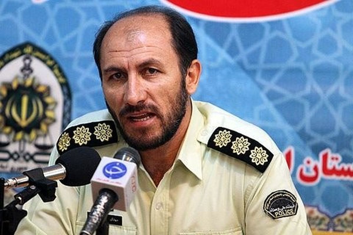 همراهی پلیس با مردم در برپائی جشن های نیمه شعبان