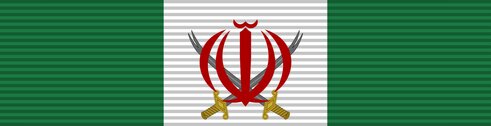 سردار سلیمانی نشان ذوالفقار را از رهبر انقلاب دریافت کرد+ تصویر نشان