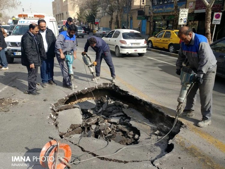 زمین اصفهان را می بلعد!
