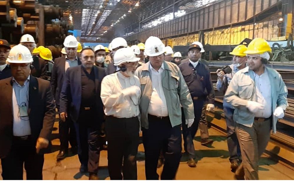 تحویل اولین محموله ریل قطارهای پرسرعت تولید شده در ذوب آهن اصفهان با حضور دو وزیر