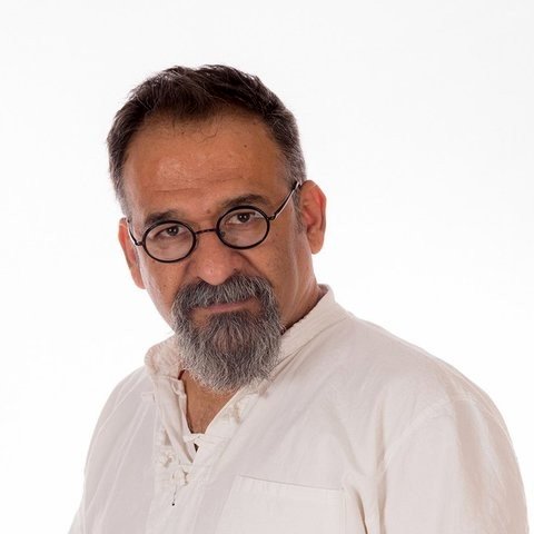 تحریم کنندگان انتخابات روی دموکراسی پا می گذارند