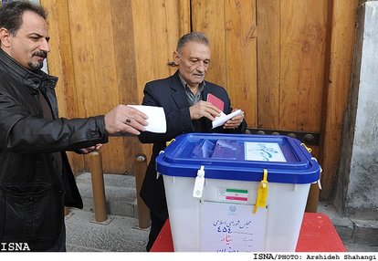 امیر آذر افروز خبر داد: پیش بینی صندوق‌های رای در مناطق رزمایشی و عملیاتی