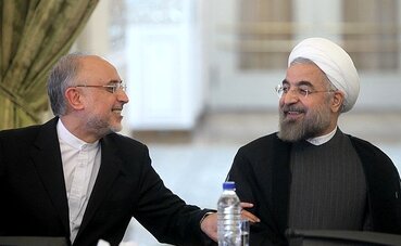 علی اکبر صالحی رای خود را به صندوق انداخت