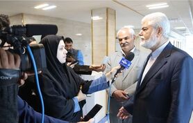شرکت در انتخابات از تفکرات احمقانه دشمن جلوگیری می‌کند