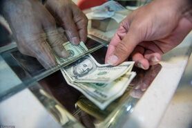 افت دلار بانکی و رشد یورو و پوند