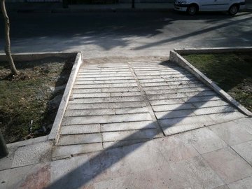 مناسب سازی پیاده رو های بوستان امام رضا (ع) و خیابان شریف شرقی