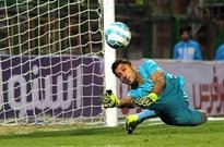 رشید مظاهری یک فصل دیگر با تیم فوتبال ذوب‌آهن قرار دارد