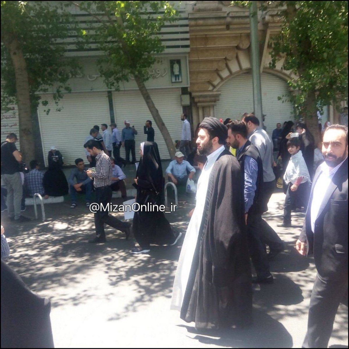 فرزند رهبر معظم انقلاب در راهپیمایی