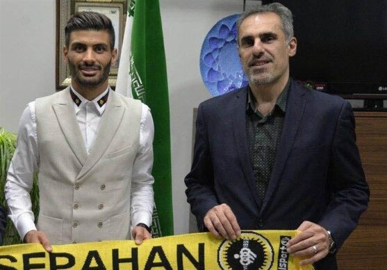 آقایی به جمع طلایی‌پوشان اضافه شد