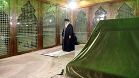 حضور رهبر انقلاب در مرقد مطهر امام راحل