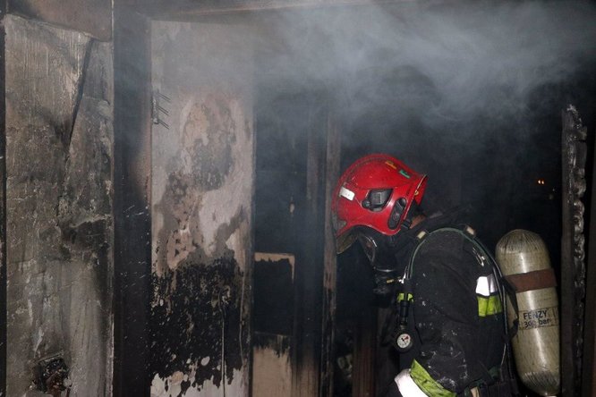 حریق مشابه ساختمان گرنفل لندن در اصفهان اطفا شد