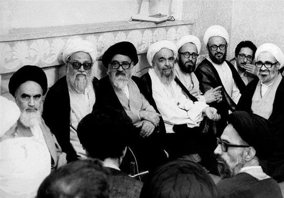تصویری از استاد رهبر انقلاب