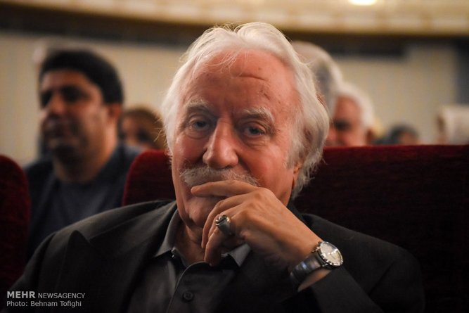 آیین رونمایی از آثار محمود فرشچیان