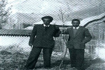 مخترع «آ با کلاه» و رکورددار طولانی‌ترین زمان تدریس