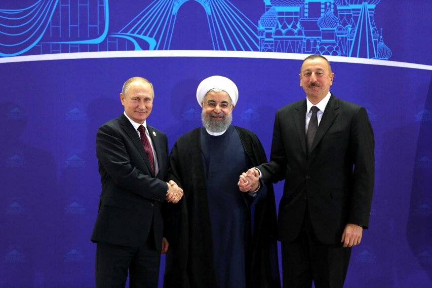 روحانی و پوتین دست در دست هم