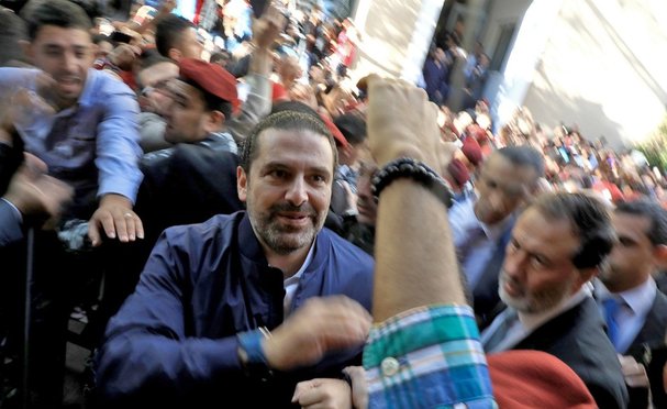 شادمانی لبنانی‌ها از تعلیق استعفای حریری