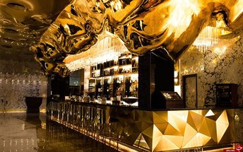 رستوران لاکچری طلاکوب در برج العرب جمیرا