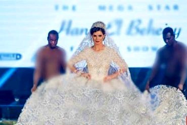 زن مدل مصری با لباسش جنجال به پا کرد