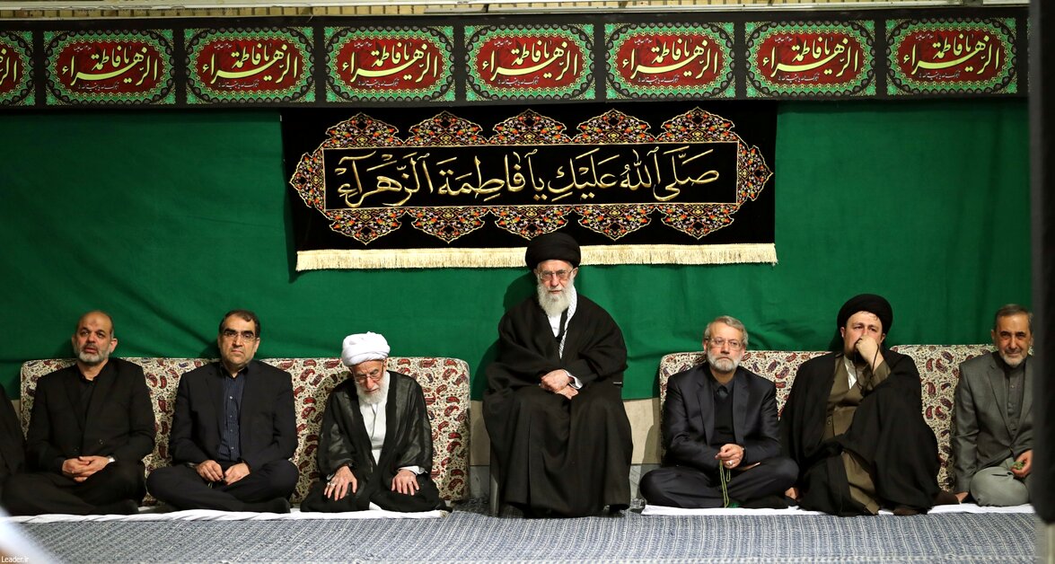 علی لاریجانی و سیدحسن خمینی در محضر رهبر انقلاب