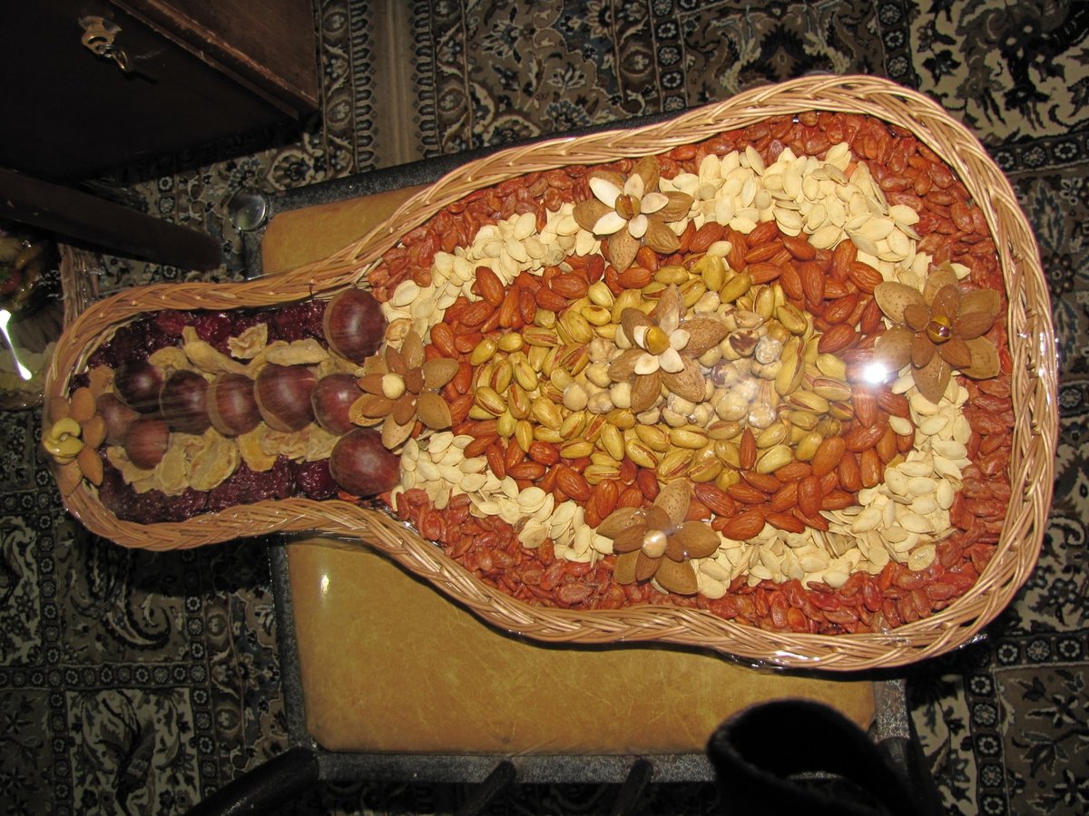 چیدمان و تزیین آجیل شب یلدا عروس