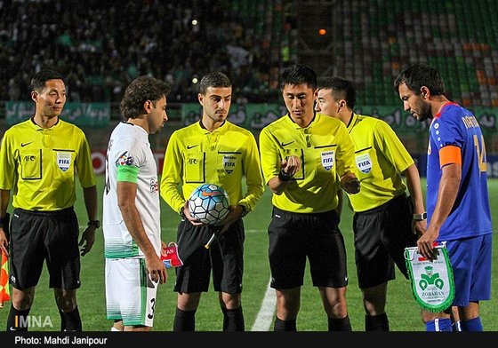 داوران سنگاپوری دیدار ذوب‌آهن و بنیادکار را قضاوت می‌کنند